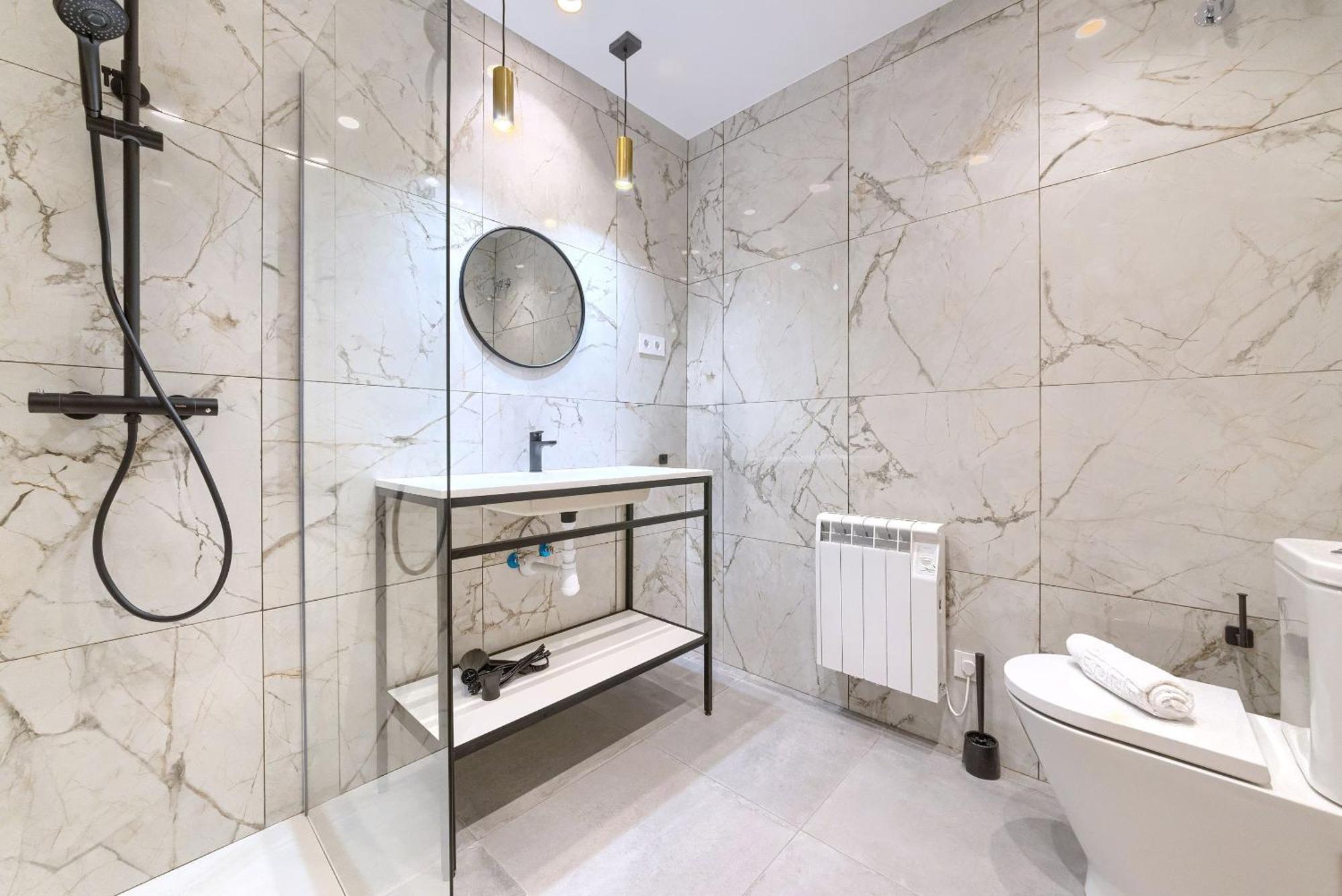 Apartamentos Basarrate Self Check In Bilbao Luaran gambar