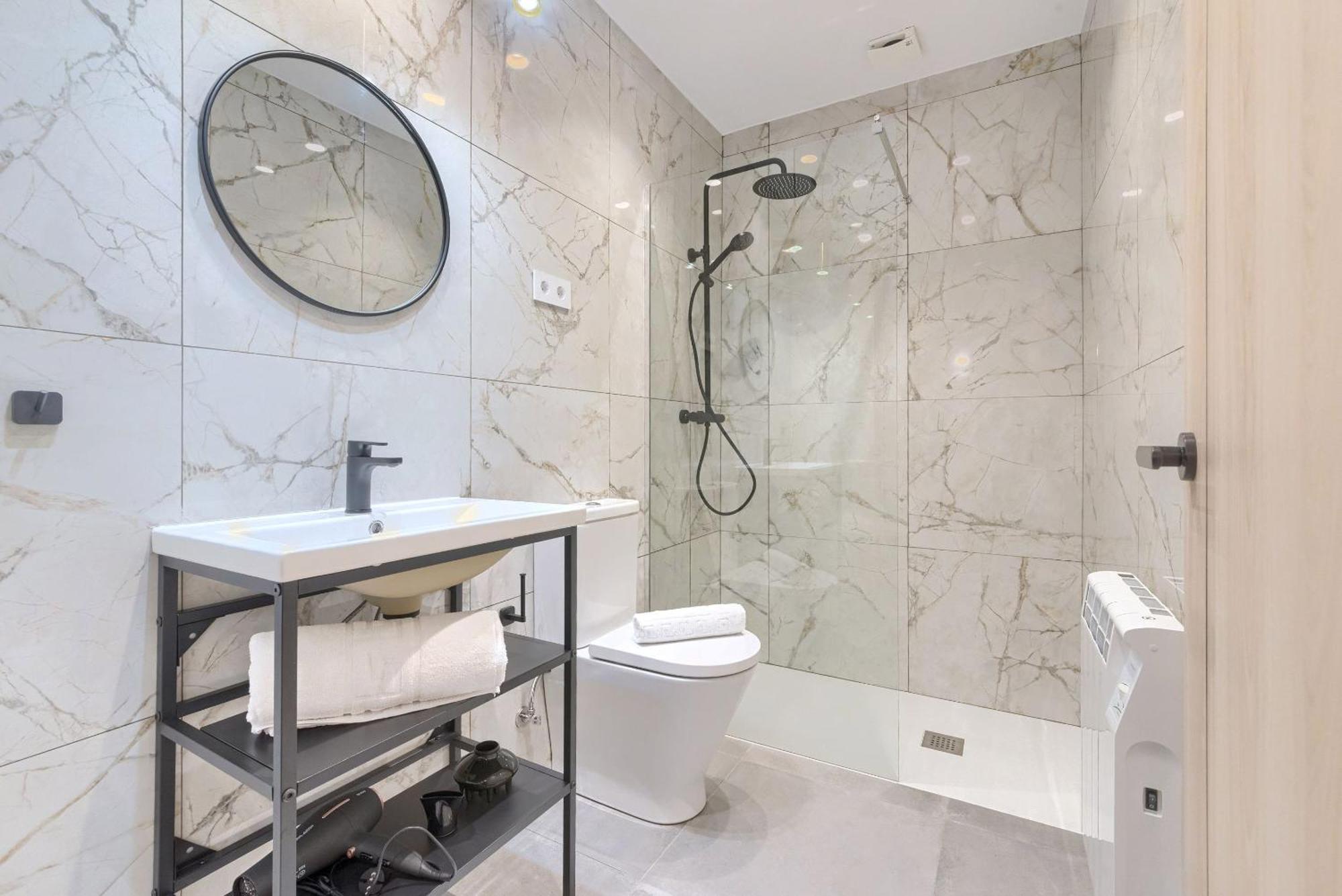 Apartamentos Basarrate Self Check In Bilbao Luaran gambar
